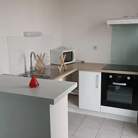 T2 Lumineux Et Parking