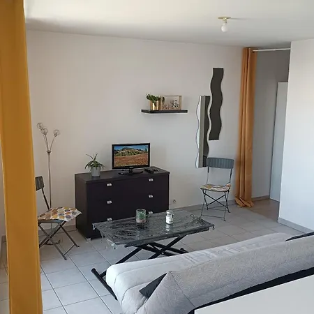 Апартаменты T2 Lumineux Et Parking Ла-Рошель